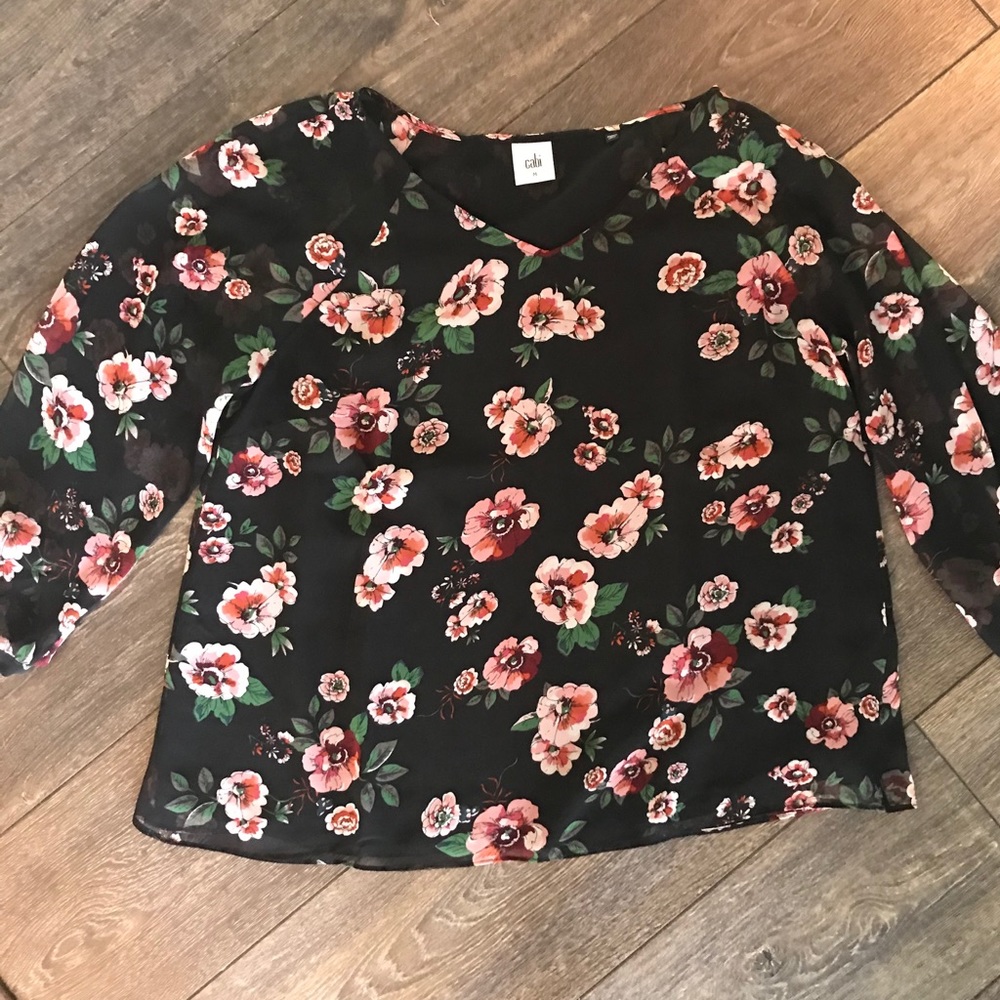 CAbi Garden Blouse 🌸 NWOT